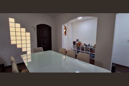 Casa para alugar com 270m², 3 quartos e 3 vagas Casa para alugar com 270m², 3 quartos e 3 vagasSala