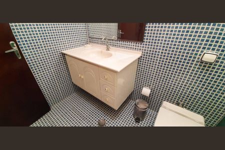 Apartamento à venda com 90m², 2 quartos e 1 vaga Apartamento à venda com 90m², 2 quartos e 1 vagaBanheiro