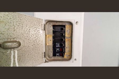 Apartamento à venda com 90m², 2 quartos e 1 vaga Apartamento à venda com 90m², 2 quartos e 1 vagaQuadro de Luz