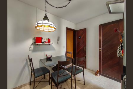 Apartamento à venda com 160m², 4 quartos e sem vagaCozinha