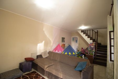 Casa à venda com 200m², 4 quartos e 2 vagas Casa à venda com 200m², 4 quartos e 2 vagasSala