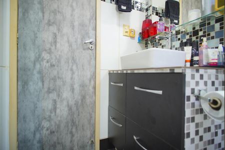 Apartamento à venda com 64m², 2 quartos e 1 vagaBanheiro Corredor