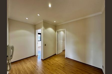 Apartamento para alugar com 216m², 3 quartos e 3 vagasCorredor 