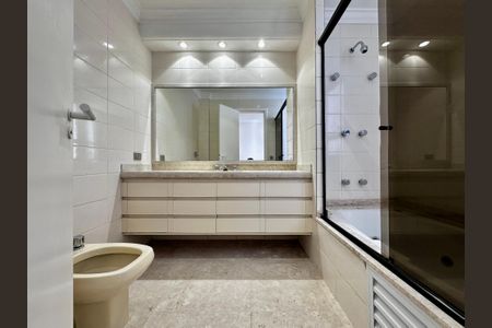 Apartamento para alugar com 216m², 3 quartos e 3 vagasBanheiro da Suíte 3