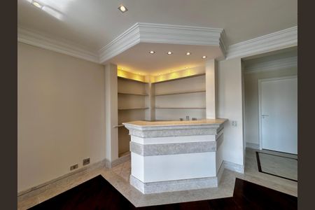 Apartamento para alugar com 216m², 3 quartos e 3 vagasSala