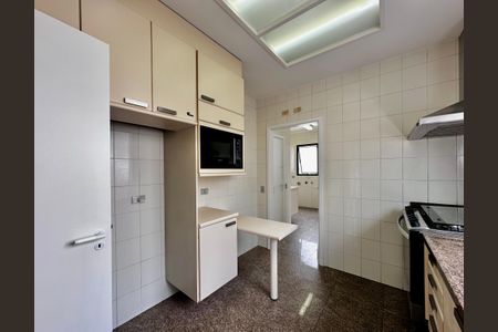 Apartamento para alugar com 216m², 3 quartos e 3 vagasCozinha