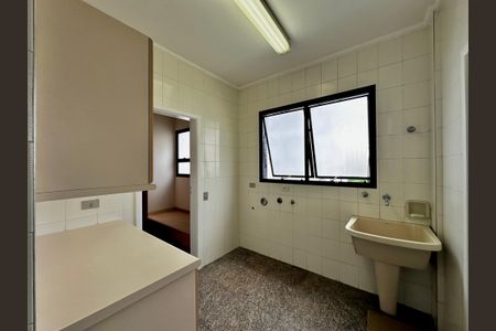 Apartamento para alugar com 216m², 3 quartos e 3 vagasÁrea de Serviço