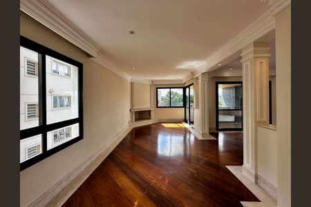 Apartamento para alugar com 216m², 3 quartos e 3 vagasSala