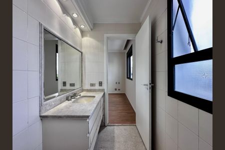 Apartamento para alugar com 216m², 3 quartos e 3 vagasBanheiro da Suíte 2