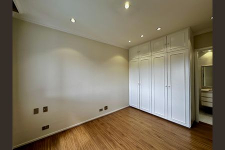 Apartamento para alugar com 216m², 3 quartos e 3 vagasSuíte 1