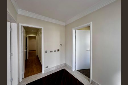 Apartamento para alugar com 216m², 3 quartos e 3 vagasCopa