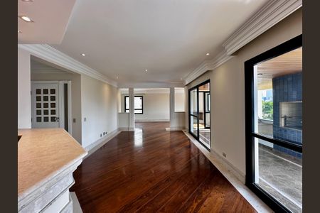 Apartamento para alugar com 216m², 3 quartos e 3 vagasSala