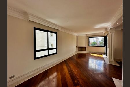 Apartamento para alugar com 216m², 3 quartos e 3 vagasSala