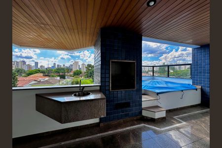 Apartamento para alugar com 216m², 3 quartos e 3 vagasVaranda