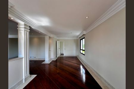 Apartamento para alugar com 216m², 3 quartos e 3 vagasSala