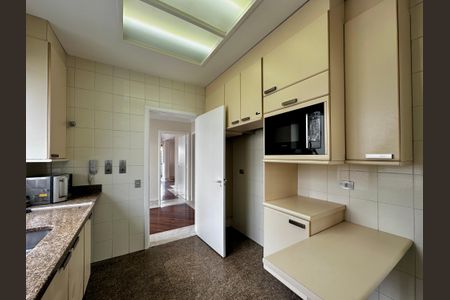 Apartamento para alugar com 216m², 3 quartos e 3 vagasCozinha