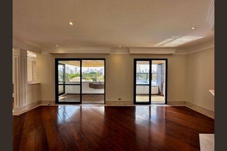 Apartamento para alugar com 216m², 3 quartos e 3 vagasSala