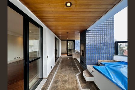 Apartamento para alugar com 216m², 3 quartos e 3 vagasVaranda