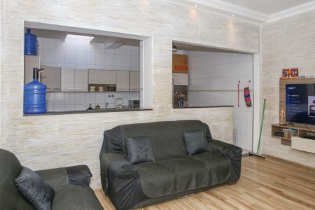 Casa à venda com 150m², 3 quartos e sem vaga Casa à venda com 150m², 3 quartos e sem vagaSala