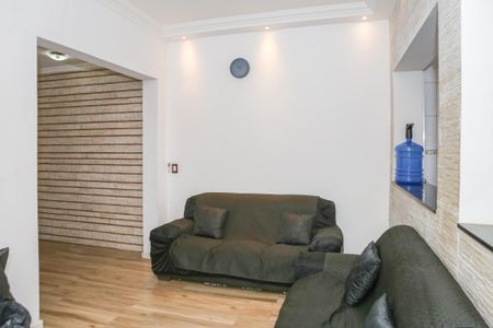 Casa à venda com 150m², 3 quartos e sem vaga Casa à venda com 150m², 3 quartos e sem vagaSala