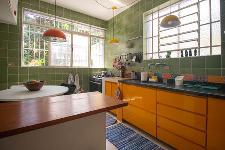 Casa à venda com 302m², 4 quartos e 2 vagasCozinha