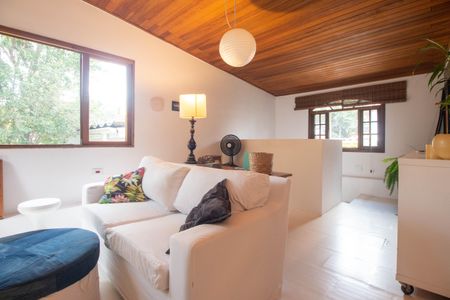 Casa à venda com 302m², 4 quartos e 2 vagasEdícula - Sala