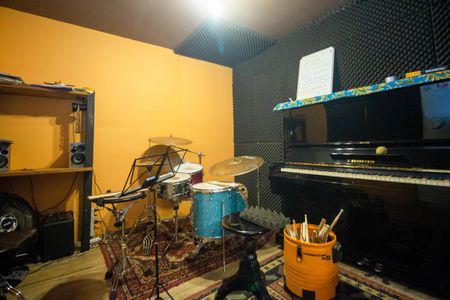 Casa à venda com 302m², 4 quartos e 2 vagasEdícula - Estúdio