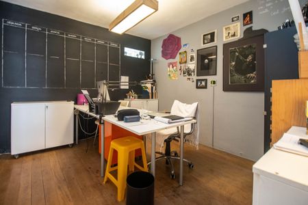 Casa à venda com 302m², 4 quartos e 2 vagasEdícula - Escritório