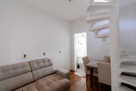 Casa para alugar com 36m², 1 quarto e sem vaga Casa para alugar com 36m², 1 quarto e sem vagaSala