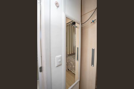 Apartamento à venda com 48m², 2 quartos e 1 vaga Apartamento à venda com 48m², 2 quartos e 1 vagaCloset da suíte