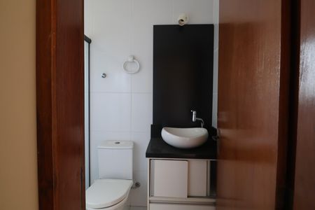 Apartamento para alugar com 70m², 2 quartos e sem vagaBanheiro