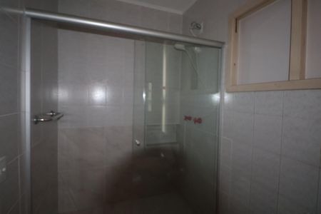 Apartamento para alugar com 70m², 2 quartos e sem vagaBanheiro da Suíte