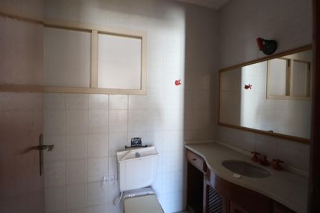 Apartamento para alugar com 70m², 2 quartos e sem vagaBanheiro da Suíte