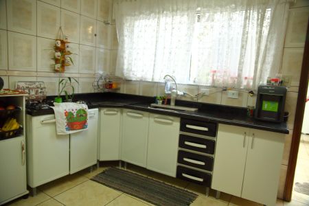 Casa à venda com 173m², 2 quartos e 2 vagasCozinha - Armários