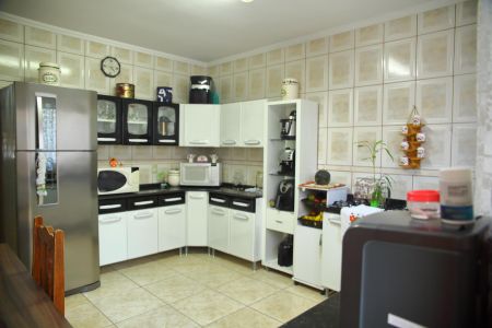 Casa à venda com 173m², 2 quartos e 2 vagasCozinha