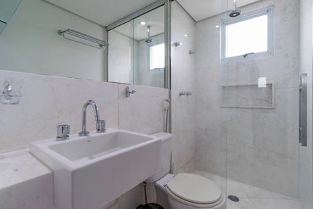 Apartamento à venda com 95m², 2 quartos e 2 vagas Apartamento à venda com 95m², 2 quartos e 2 vagasBanheiro da Suíte 2
