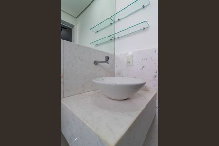 Apartamento à venda com 95m², 2 quartos e 2 vagas Apartamento à venda com 95m², 2 quartos e 2 vagasBanheiro da Suíte 1