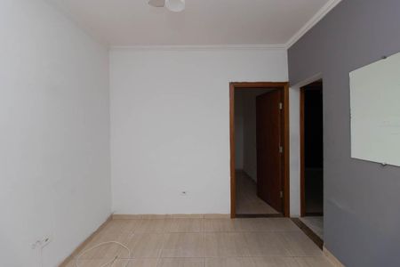 Casa para alugar com 140m², 2 quartos e 2 vagas Casa para alugar com 140m², 2 quartos e 2 vagasSala