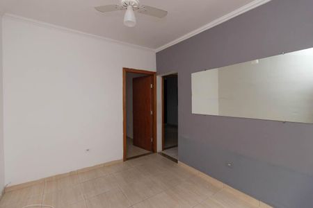 Casa para alugar com 140m², 2 quartos e 2 vagas Casa para alugar com 140m², 2 quartos e 2 vagasSala