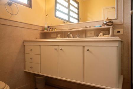 Casa à venda com 282m², 4 quartos e 3 vagasBanheiro da Suíte 3