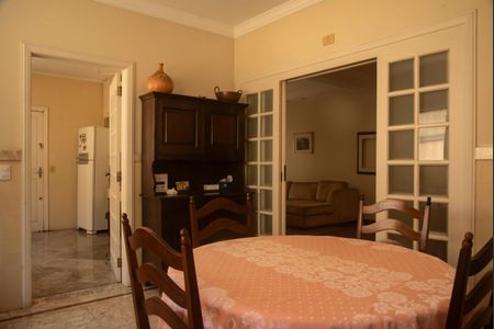 Casa à venda com 282m², 4 quartos e 3 vagasCopa