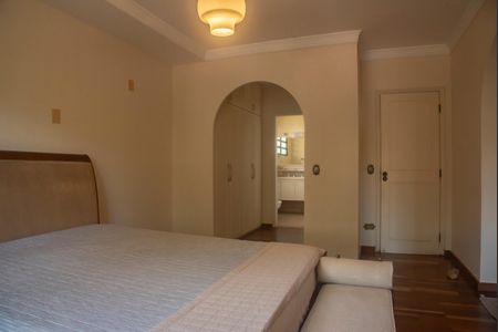 Casa à venda com 282m², 4 quartos e 3 vagasSuíte 3