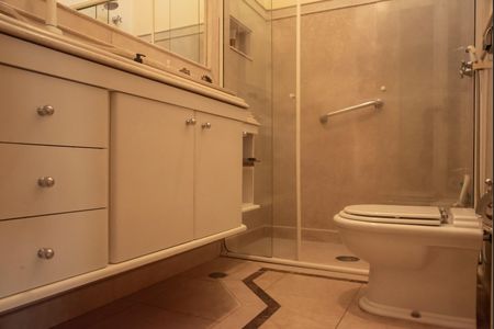 Casa à venda com 282m², 4 quartos e 3 vagasBanheiro da Suíte 4