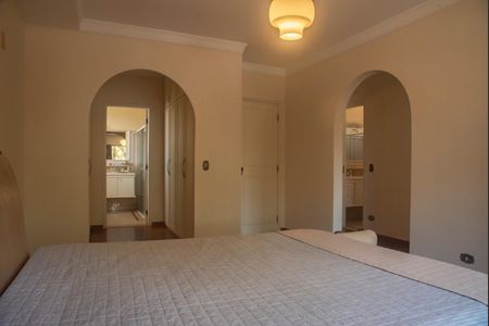 Casa à venda com 282m², 4 quartos e 3 vagasSuíte 3