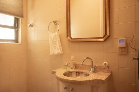 Casa à venda com 282m², 4 quartos e 3 vagasLavabo