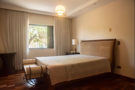 Casa à venda com 282m², 4 quartos e 3 vagasSuíte 3