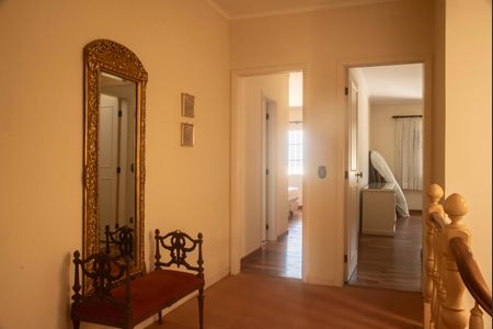 Casa à venda com 282m², 4 quartos e 3 vagasCorredor