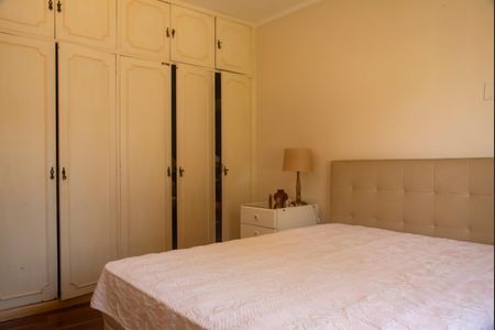 Casa à venda com 282m², 4 quartos e 3 vagasSuíte 2