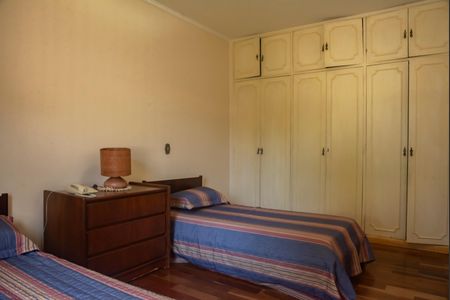 Casa à venda com 282m², 4 quartos e 3 vagasSuíte 1