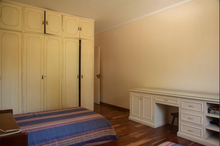 Casa à venda com 282m², 4 quartos e 3 vagasSuíte 1